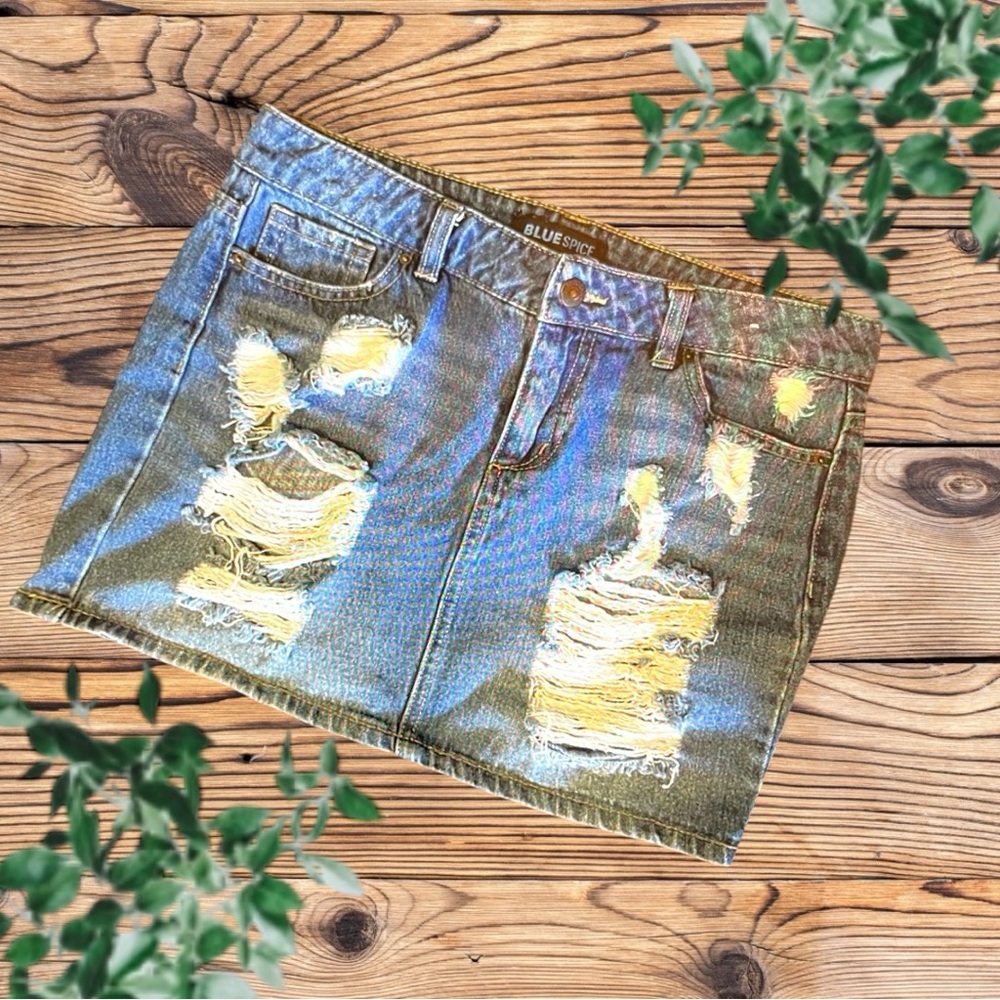 ๐ป BLUE SPICE distressed Mini Skirt SZ 5 Excellent condition front snap and zip
